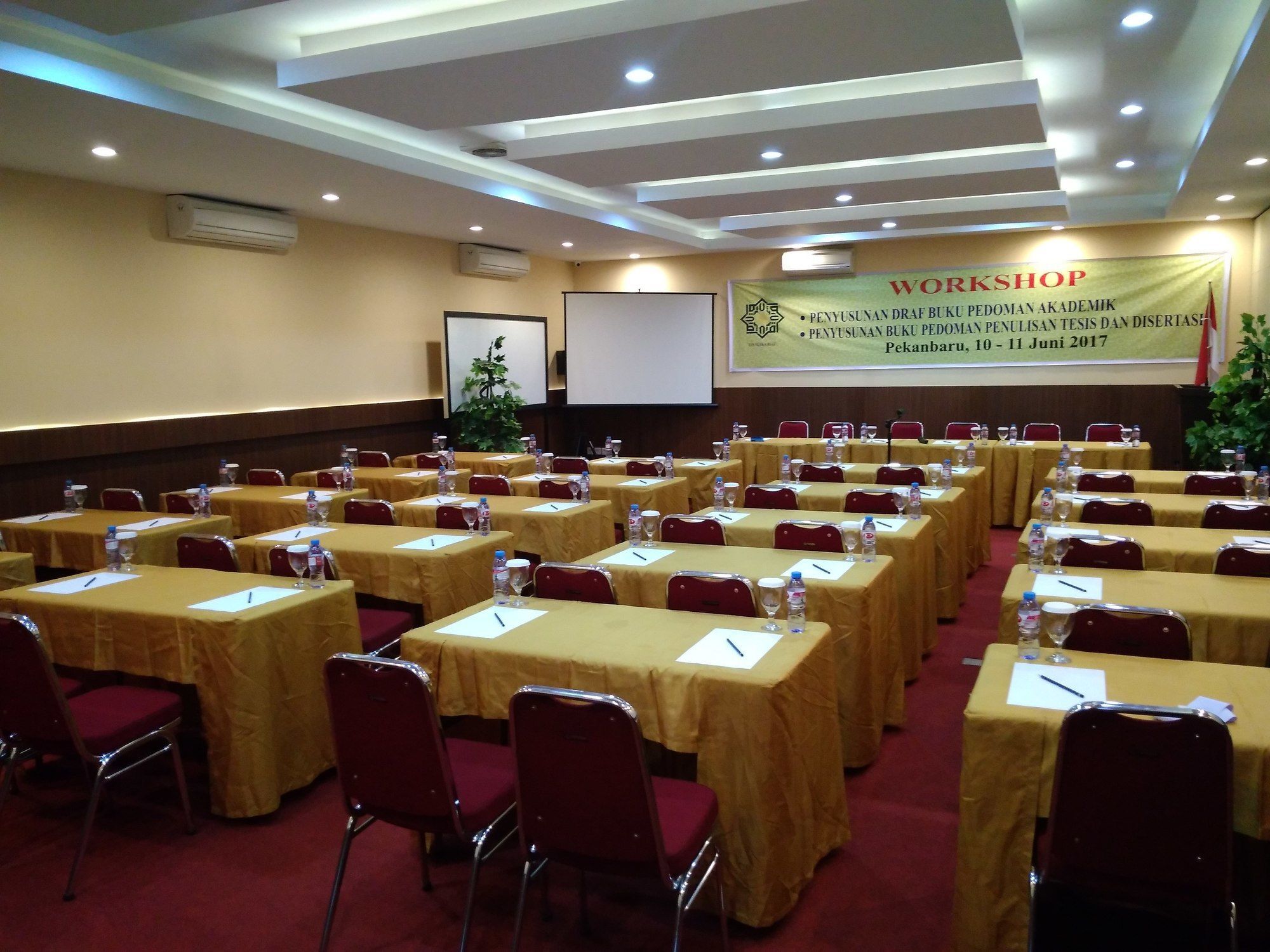 Hotel Parma Paus Pekanbaru Exterior foto